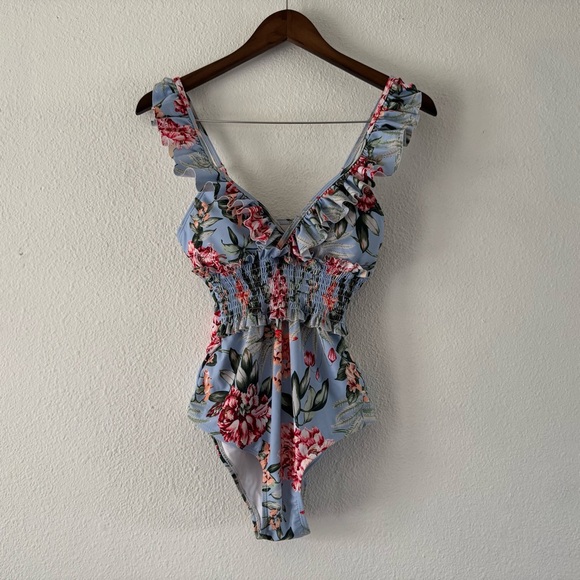 Chicwish Ruffled Floral Shirring Swim One-Piece Large NEW Soft Girl Romantic - Picture 14 of 15